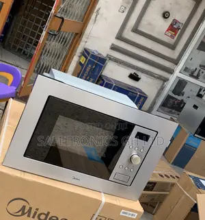 Durable Fast Electric 17ltrs Solo Microwave Sku: Am717bs7 Midea