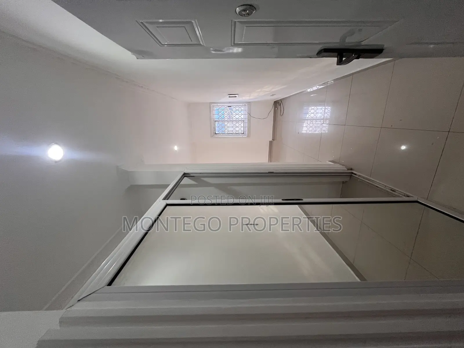 3bdrm House in School Junction, Adjiriganor for rent