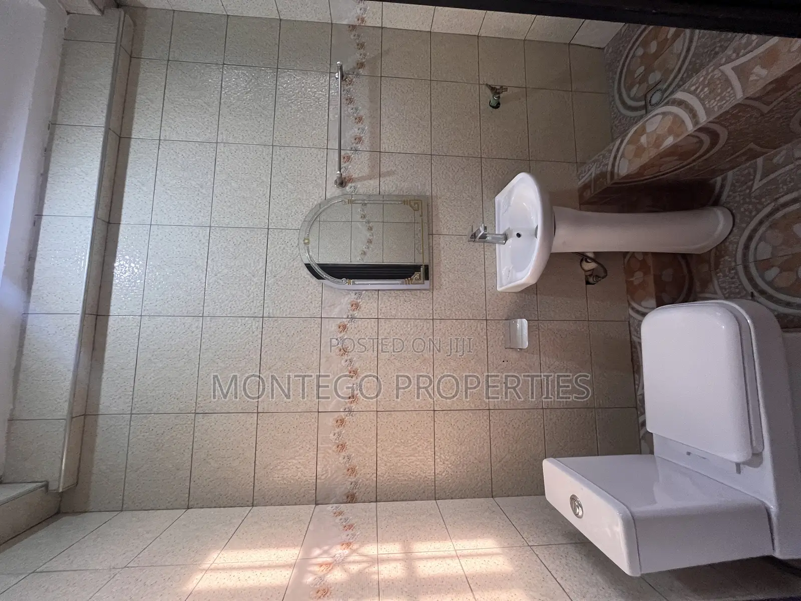 2bdrm Apartment in West Trassacco, Adjiriganor for rent