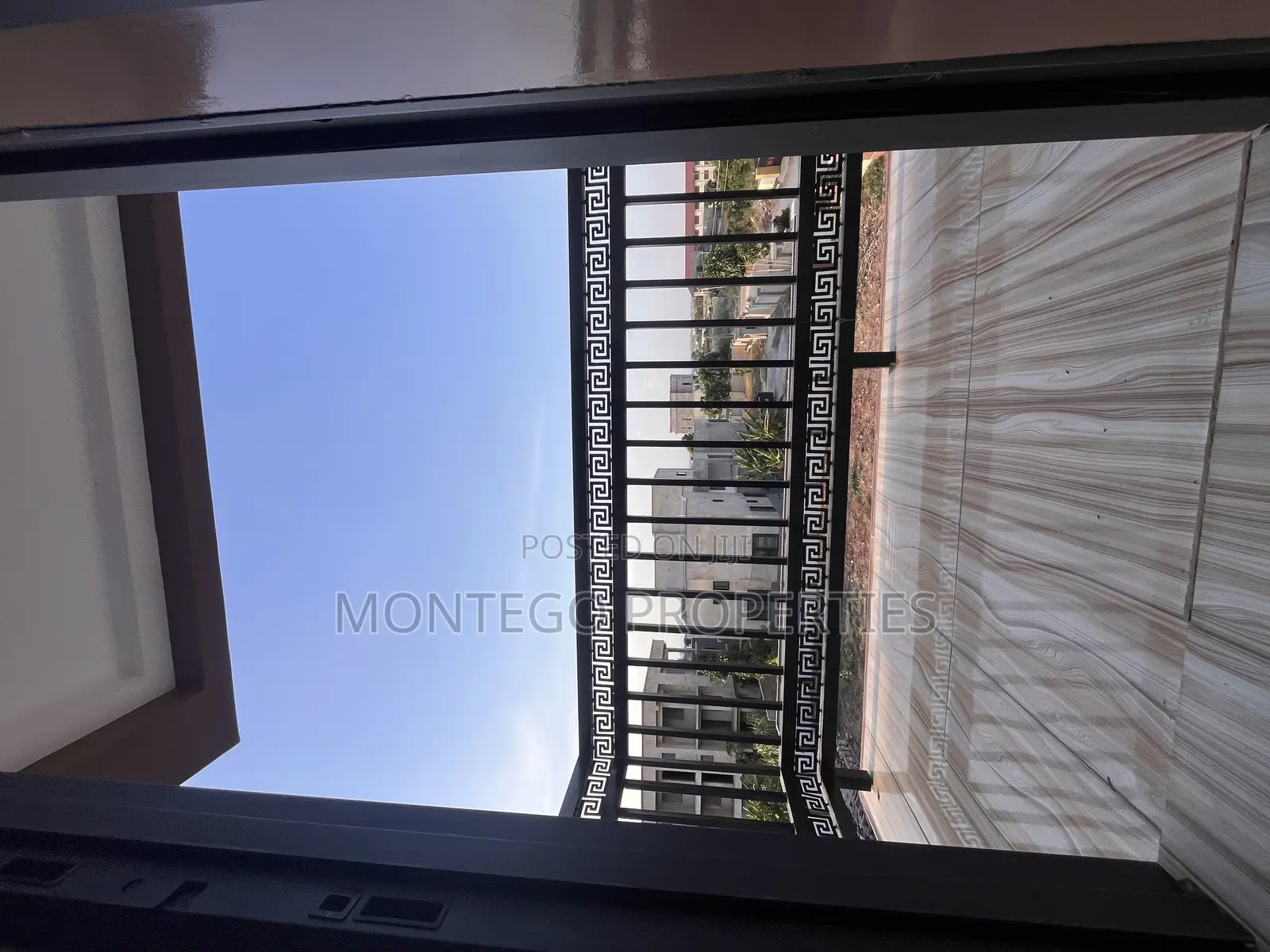 2bdrm Apartment in West Trassacco, Adjiriganor for rent