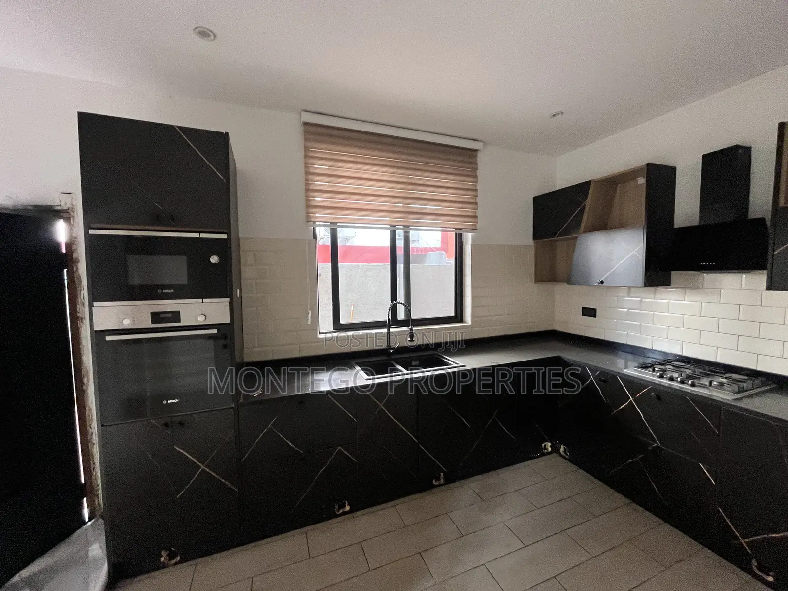 3bdrm Townhouse / Terrace in East Legon, American House for rent