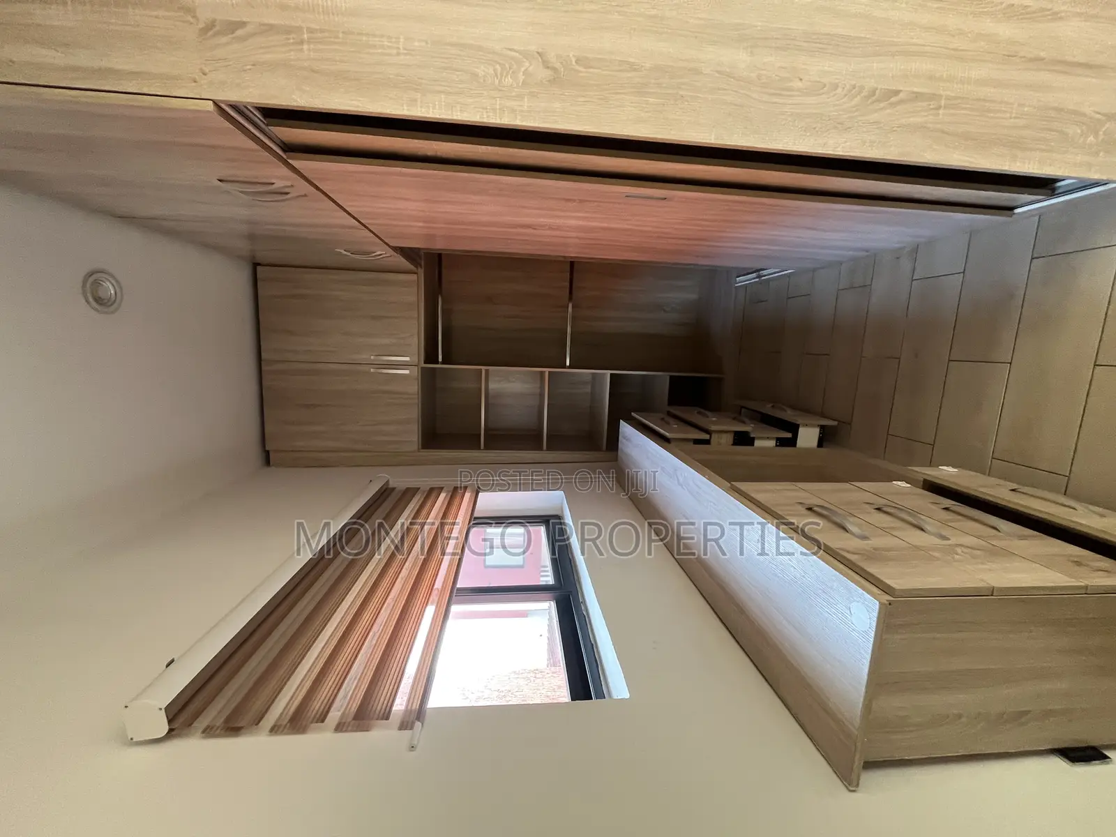 3bdrm Townhouse / Terrace in East Legon, American House for rent