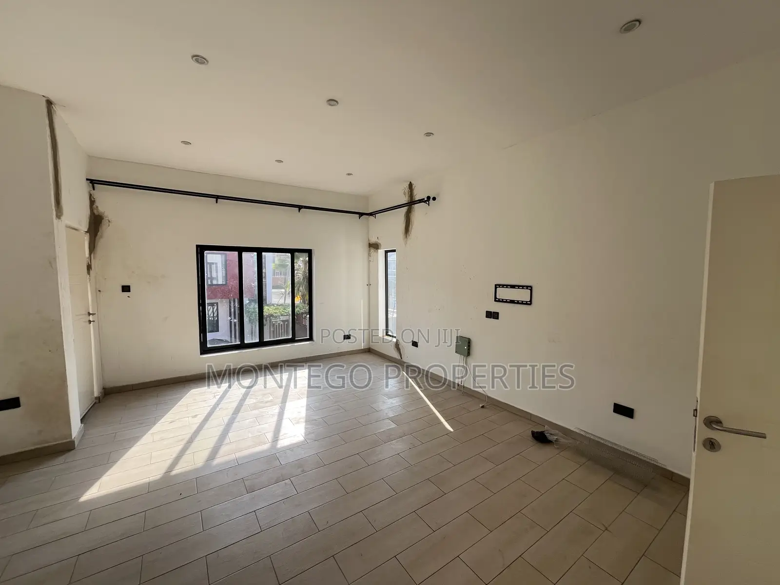 3bdrm Townhouse / Terrace in East Legon, American House for rent