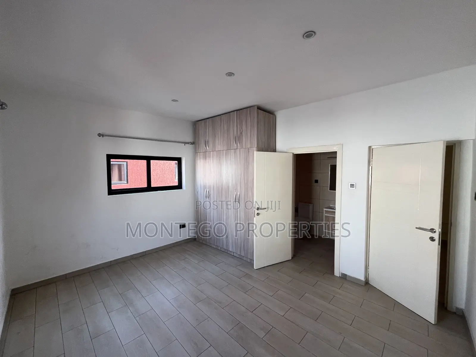 3bdrm Townhouse / Terrace in East Legon, American House for rent