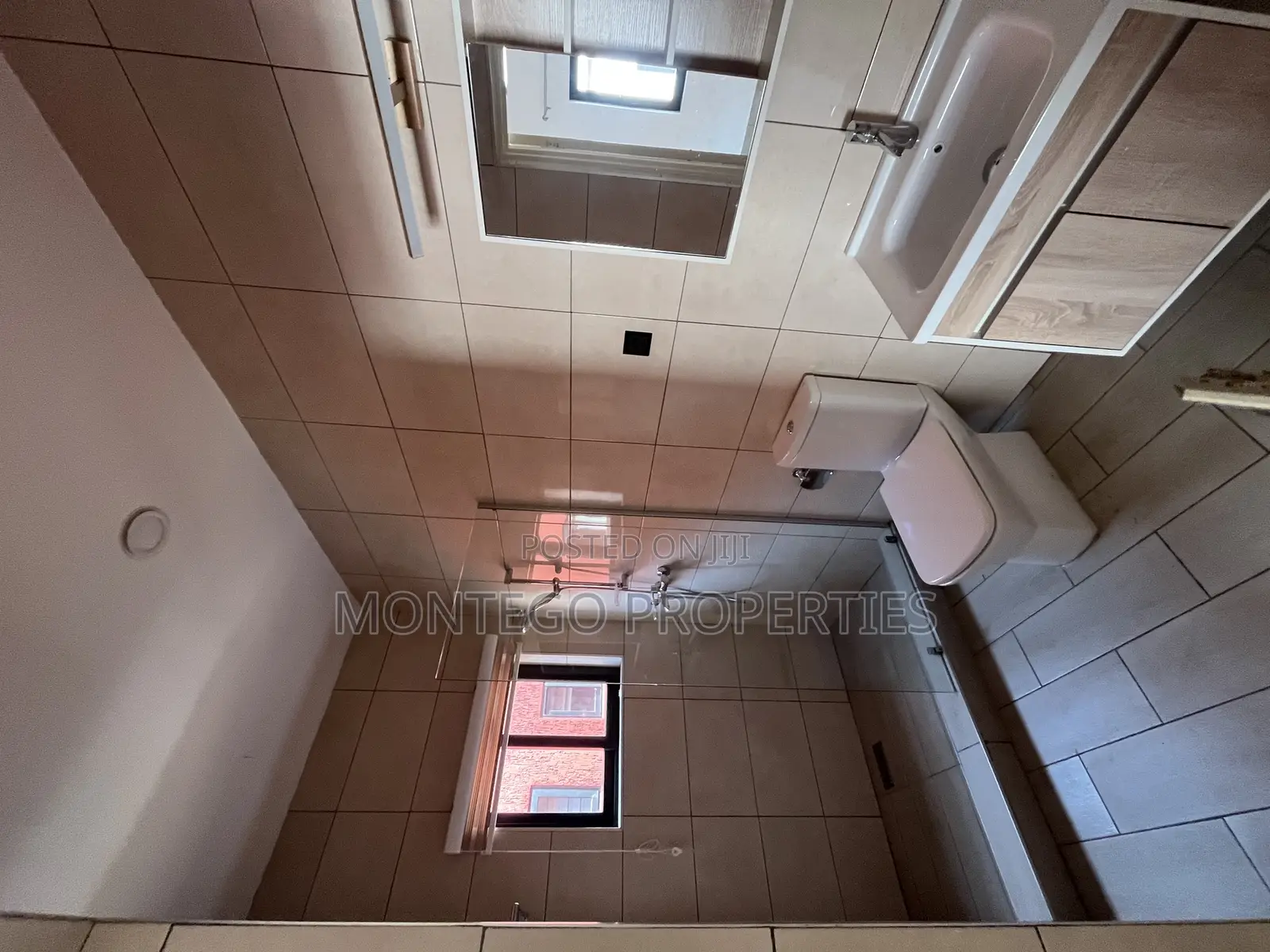 3bdrm Townhouse / Terrace in East Legon, American House for rent