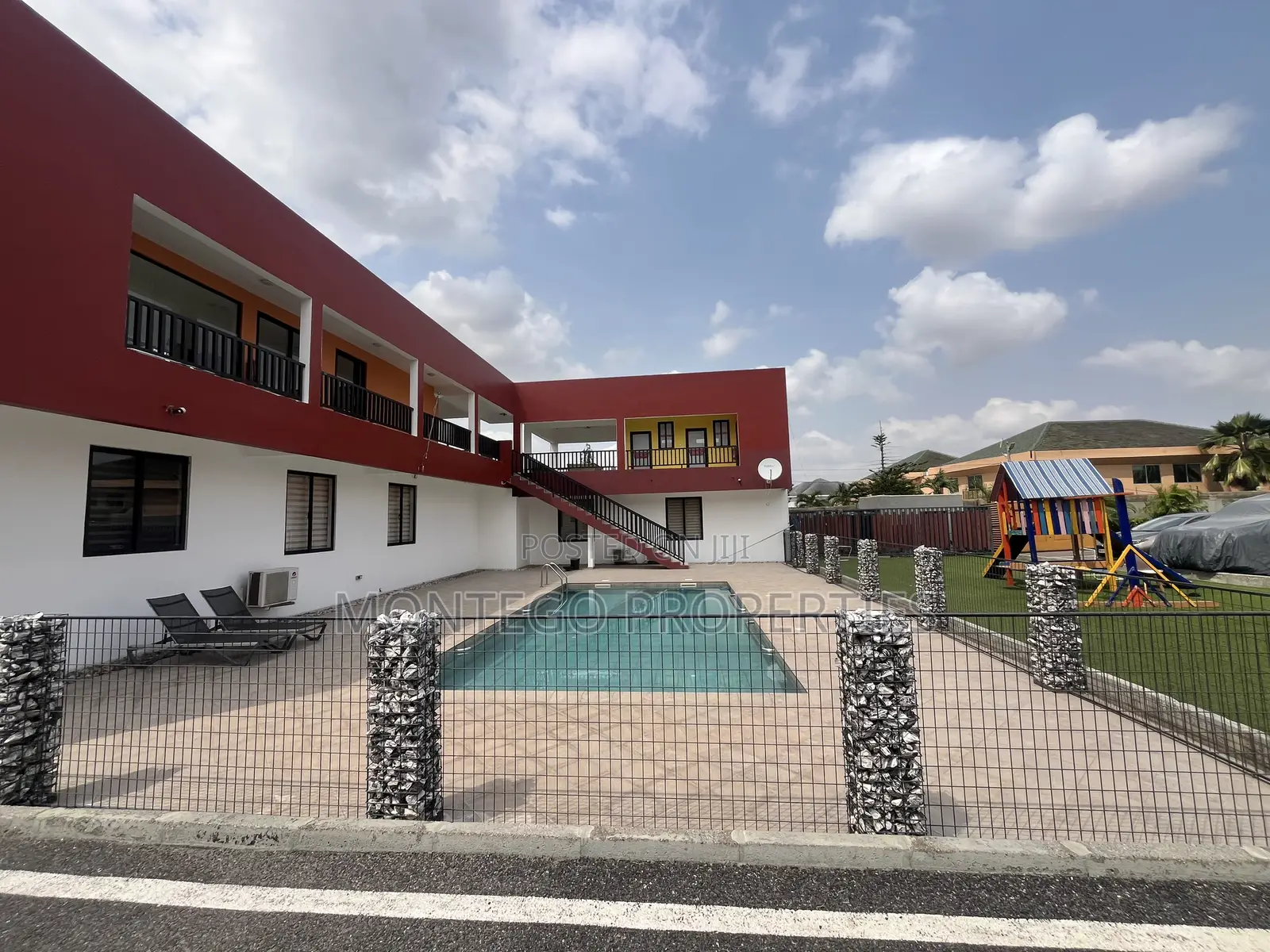 3bdrm Townhouse / Terrace in East Legon, American House for rent