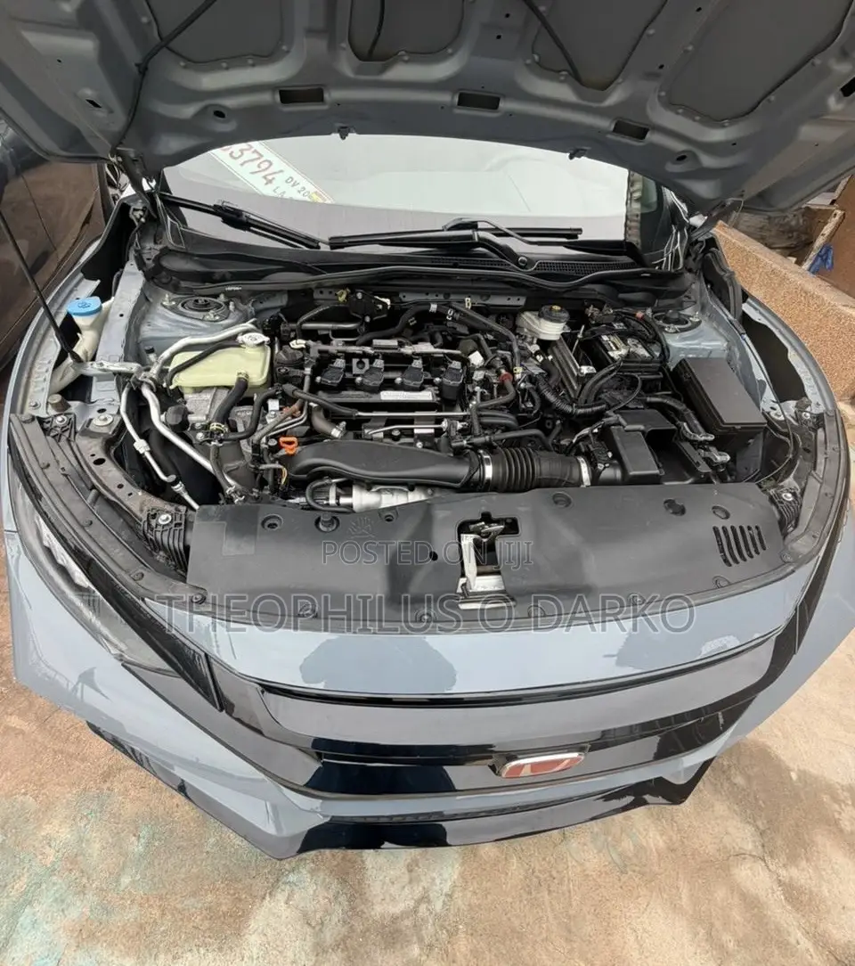 Honda Civic EX-L w/Navi 4dr Hatchback (1.5L 4cyl) 2017 Gray