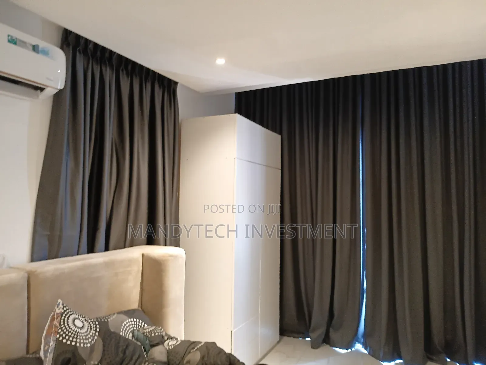 Furnished 5bdrm Mansion in School Junction for sale