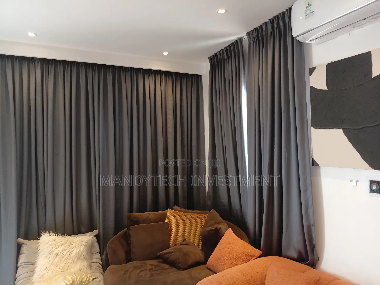 Furnished 5bdrm Mansion in School Junction for sale