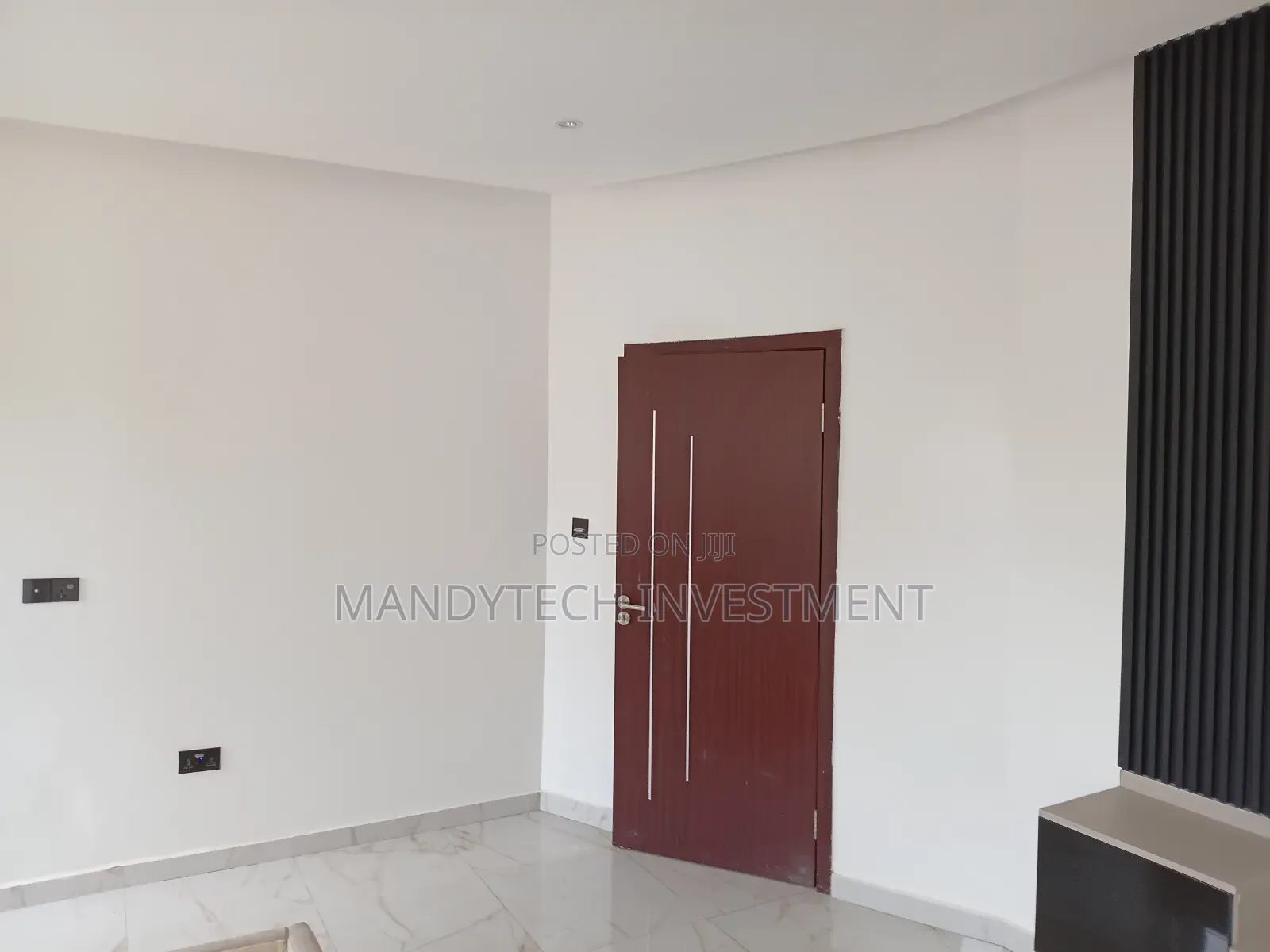 Furnished 5bdrm Mansion in School Junction for sale