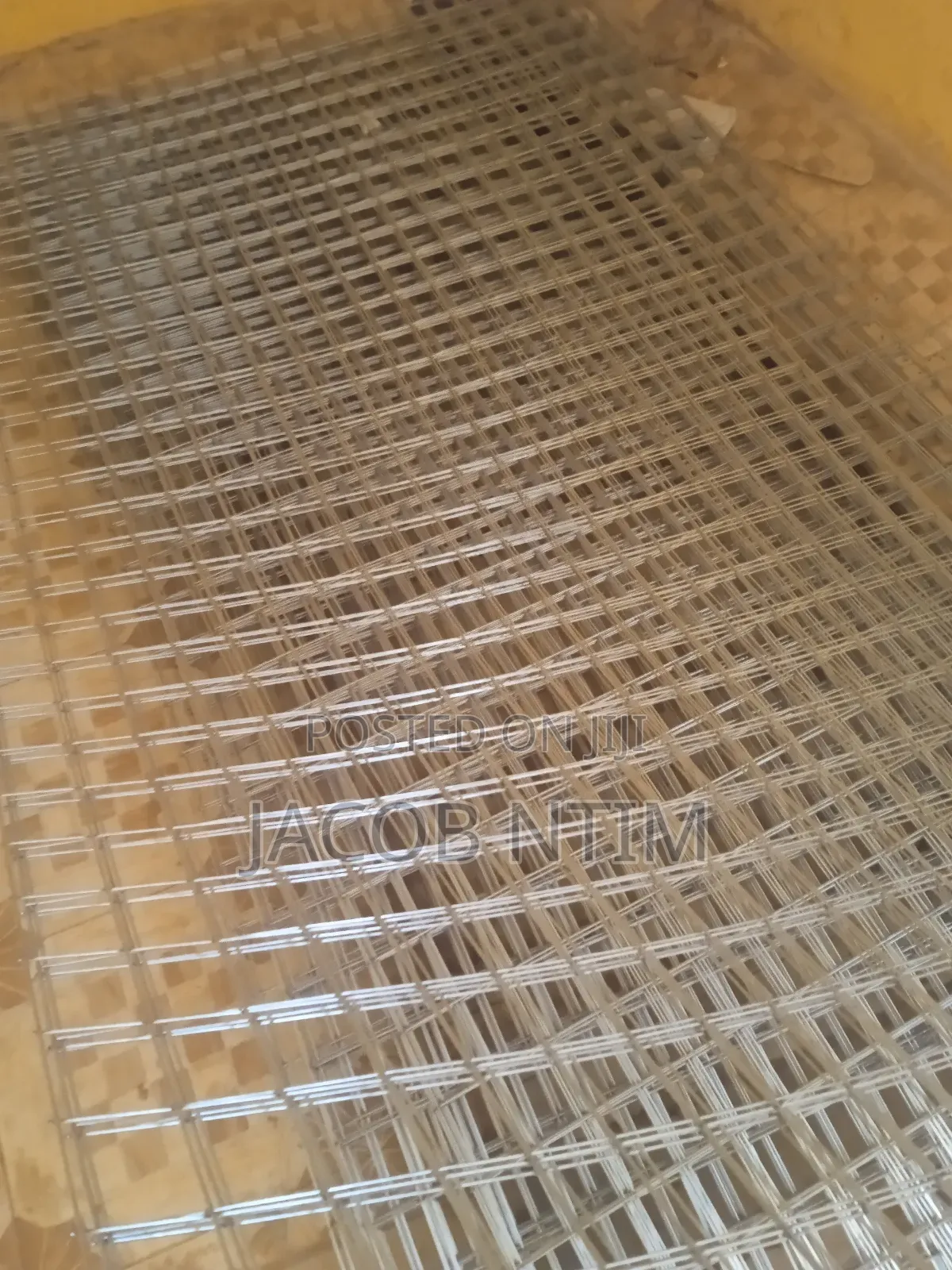 We Sales Mesh ,Nails and Shavel