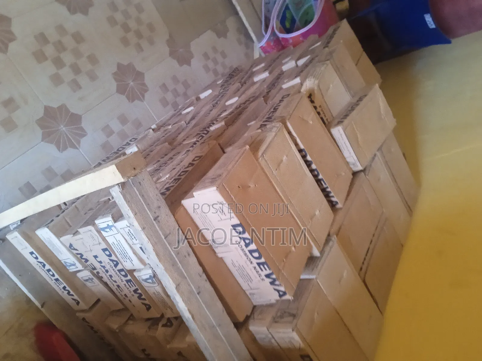 We Sales Mesh ,Nails and Shavel