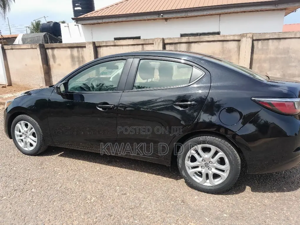 Scion iA Base 2016 Black
