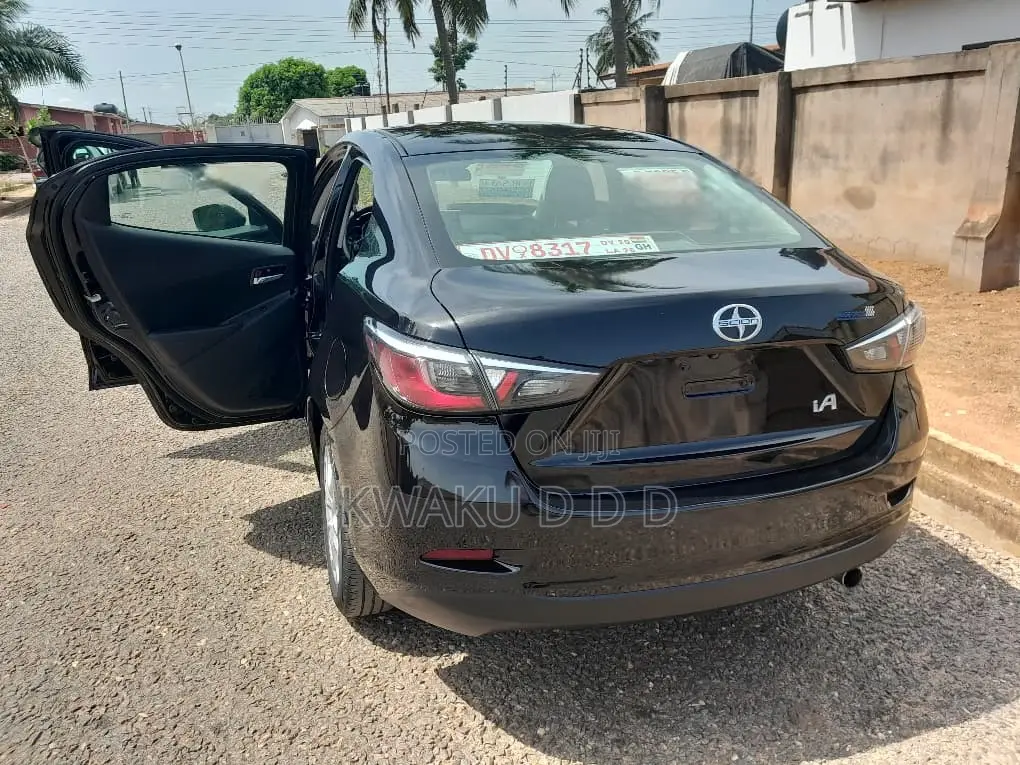 Scion iA Base 2016 Black