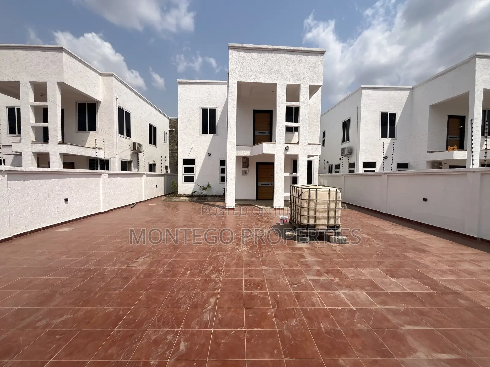 4bdrm House in East Legon, Adjiriganor for rent