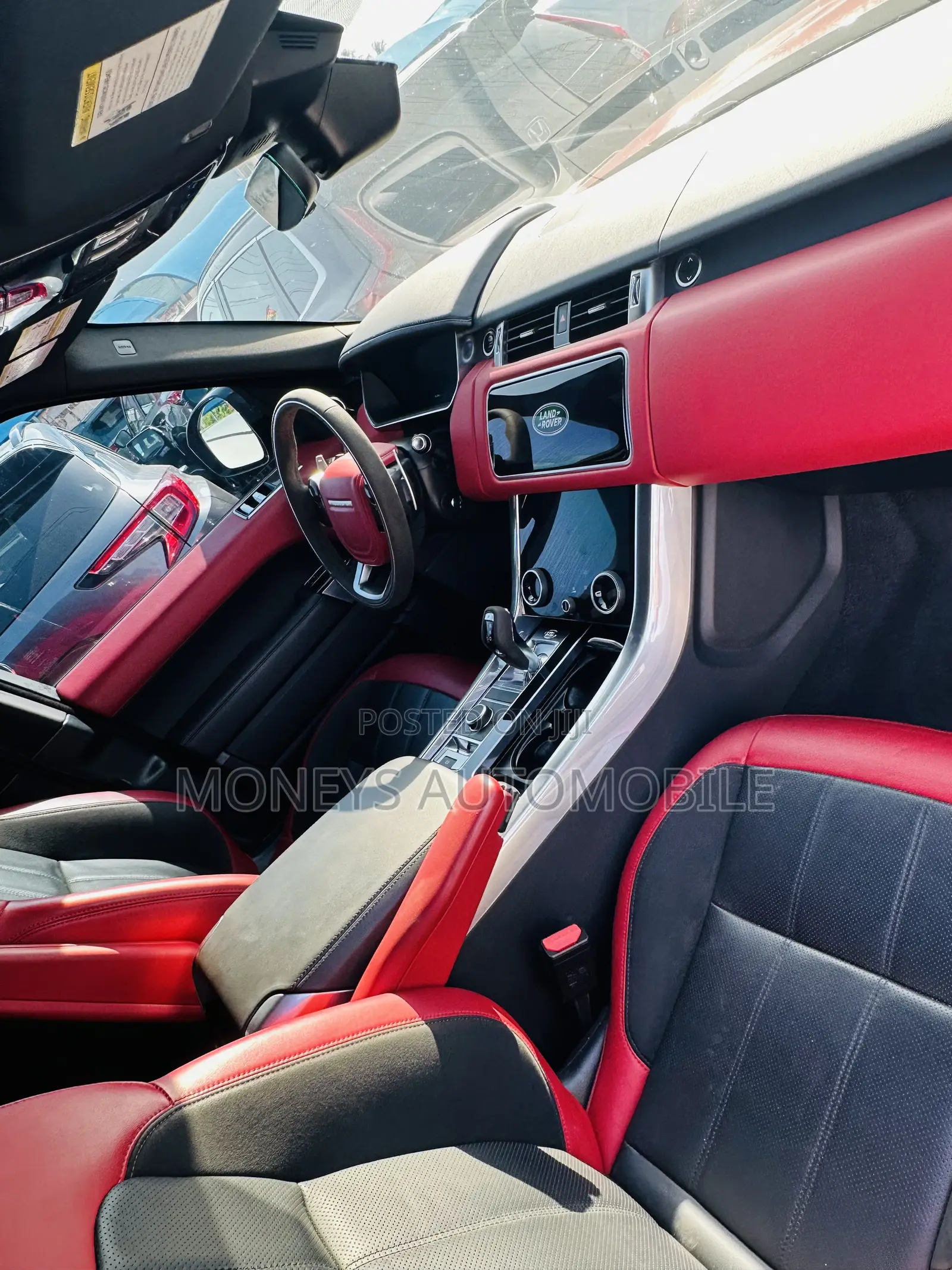 Land Rover Range Rover Sport 2022 Red