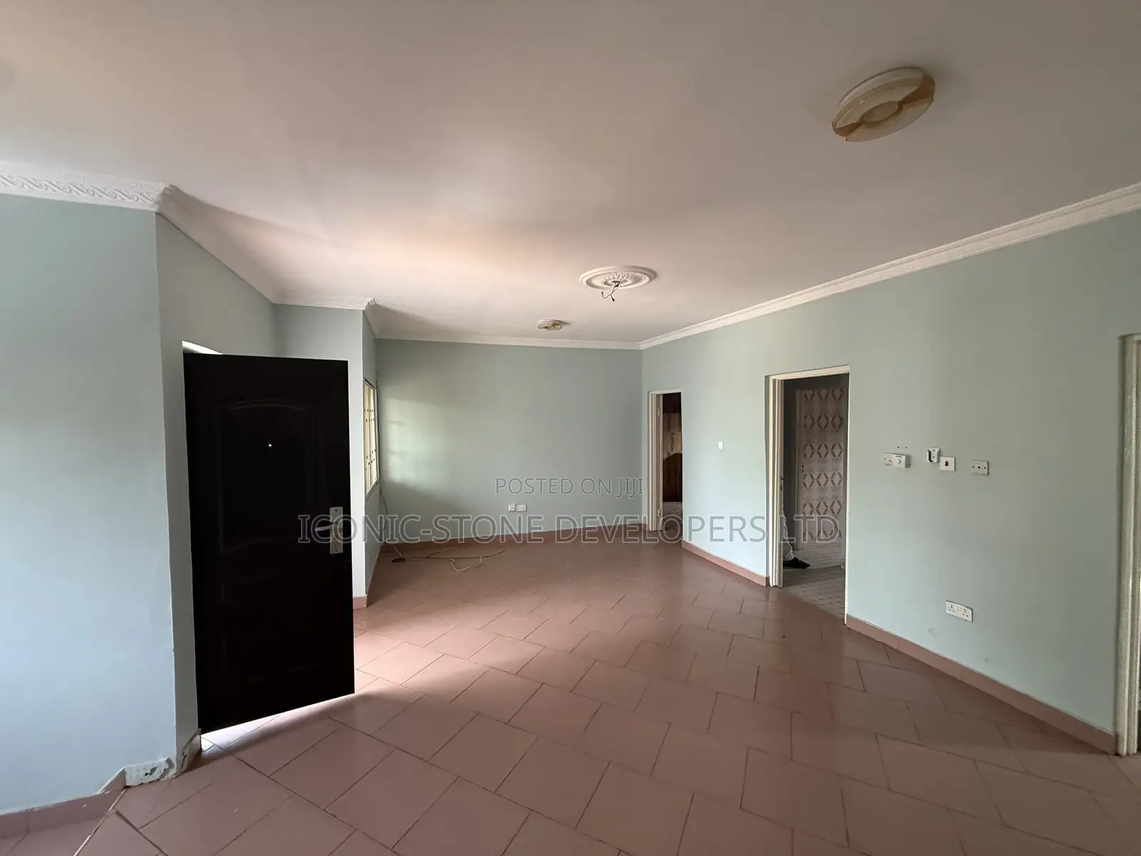 3bdrm Apartment in School Junction for rent