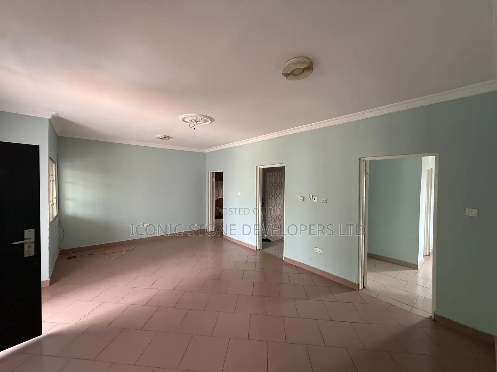3bdrm Apartment in School Junction for rent