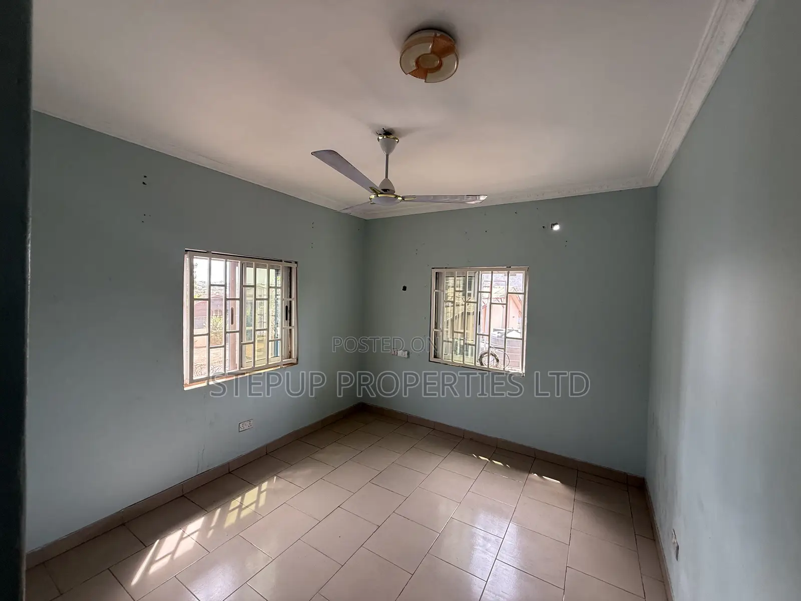 3bdrm Apartment in School Junction for rent