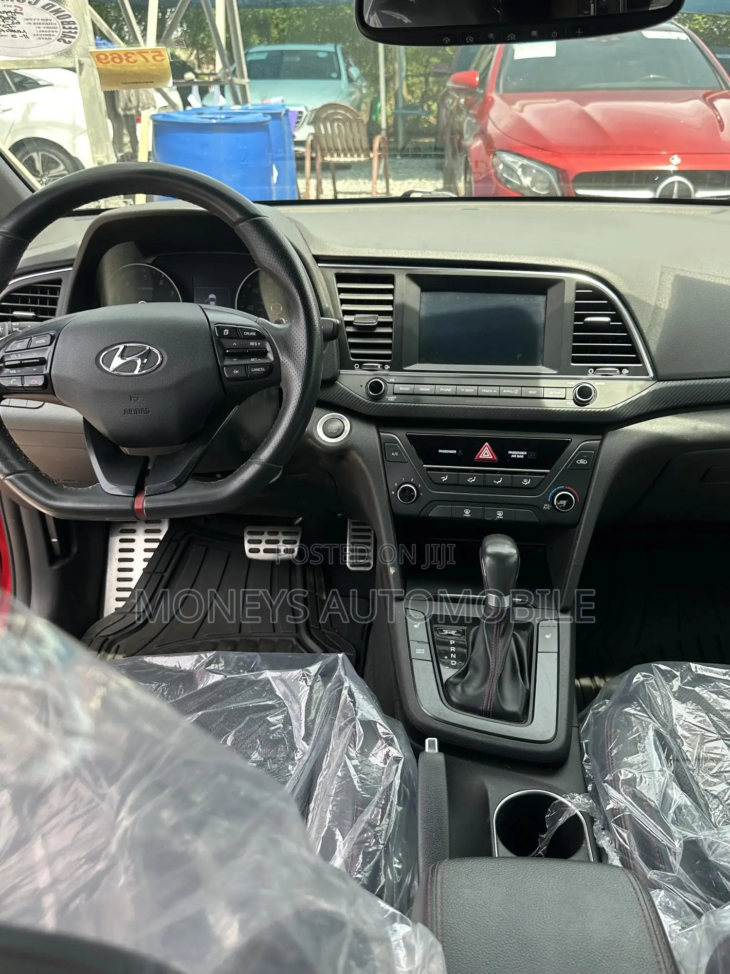 Hyundai Elantra 2018 Red