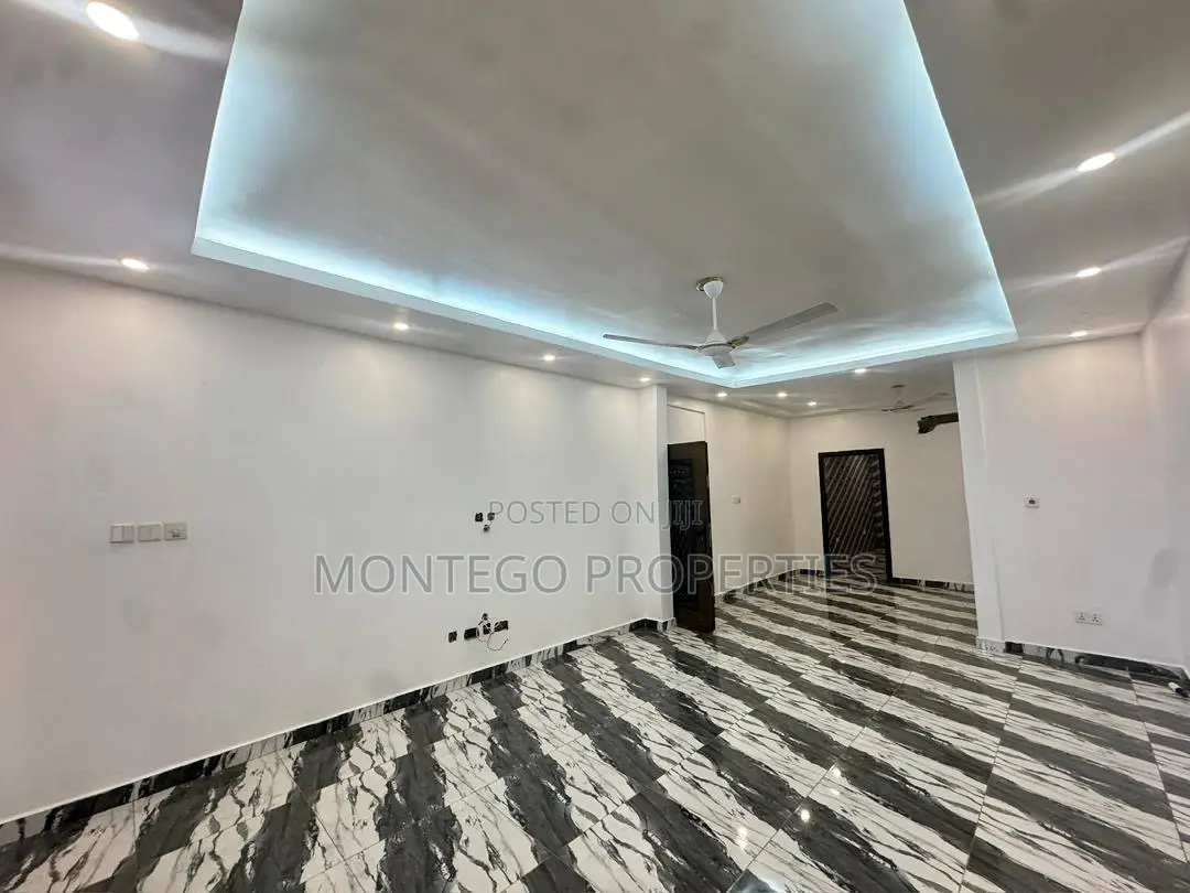 2bdrm Apartment in East Trassaco, Adjiriganor for rent