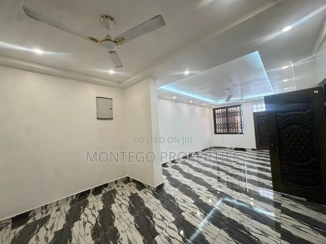 2bdrm Apartment in East Trassaco, Adjiriganor for rent