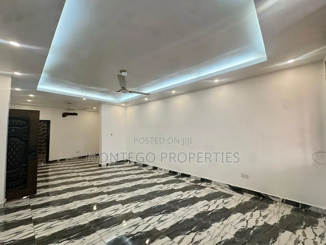 2bdrm Apartment in East Trassaco, Adjiriganor for rent