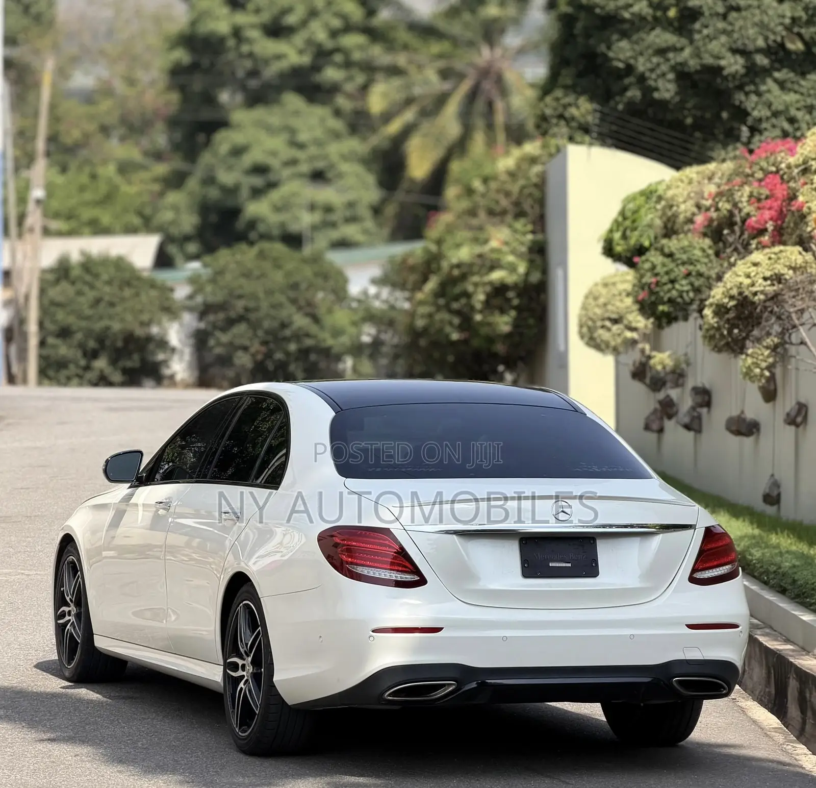 Mercedes-Benz E300 2019 White