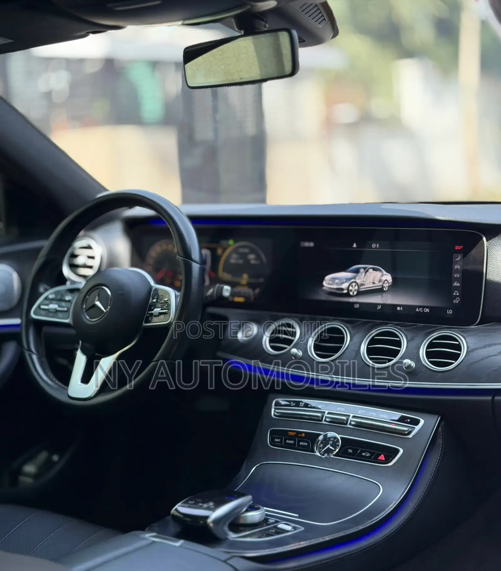 Mercedes-Benz E300 2019 White