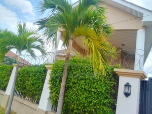 4bdrm Mansion in Arepa Homes, American House for rent