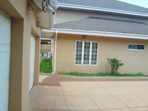 4bdrm Mansion in Arepa Homes, American House for rent