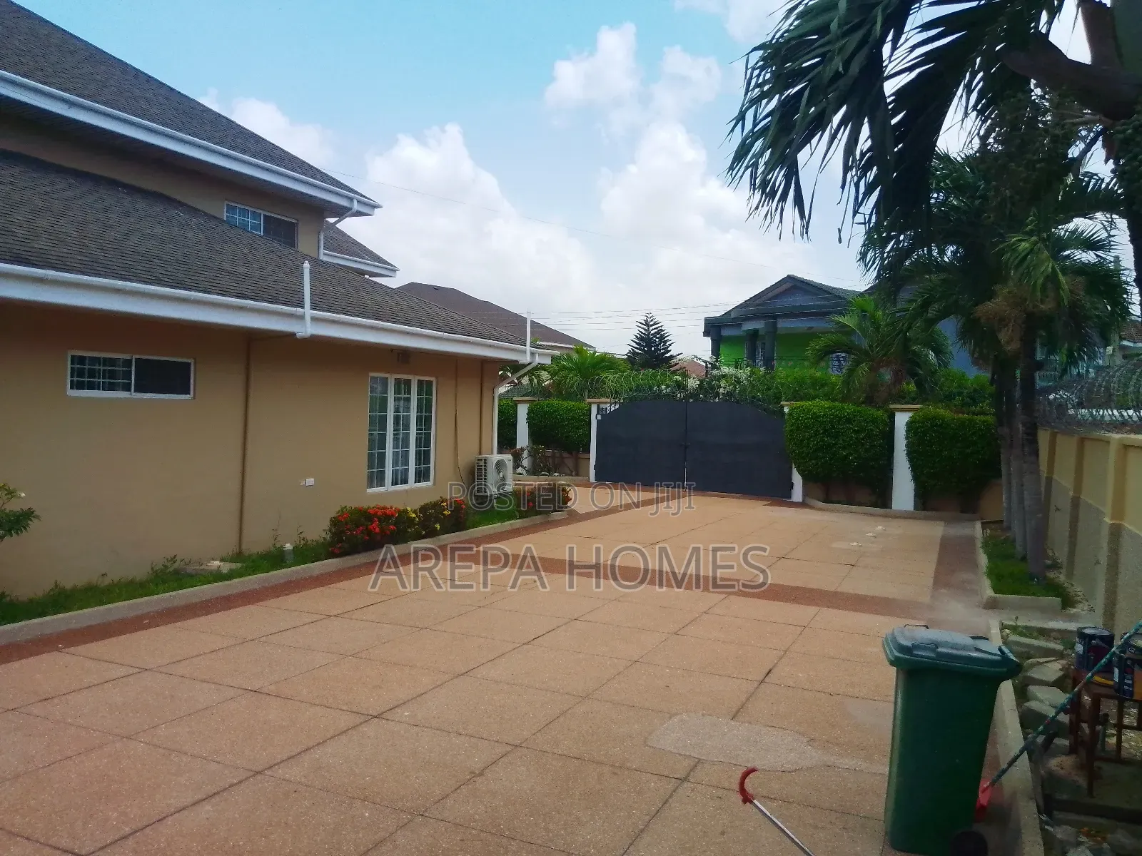 4bdrm Mansion in Arepa Homes, American House for rent