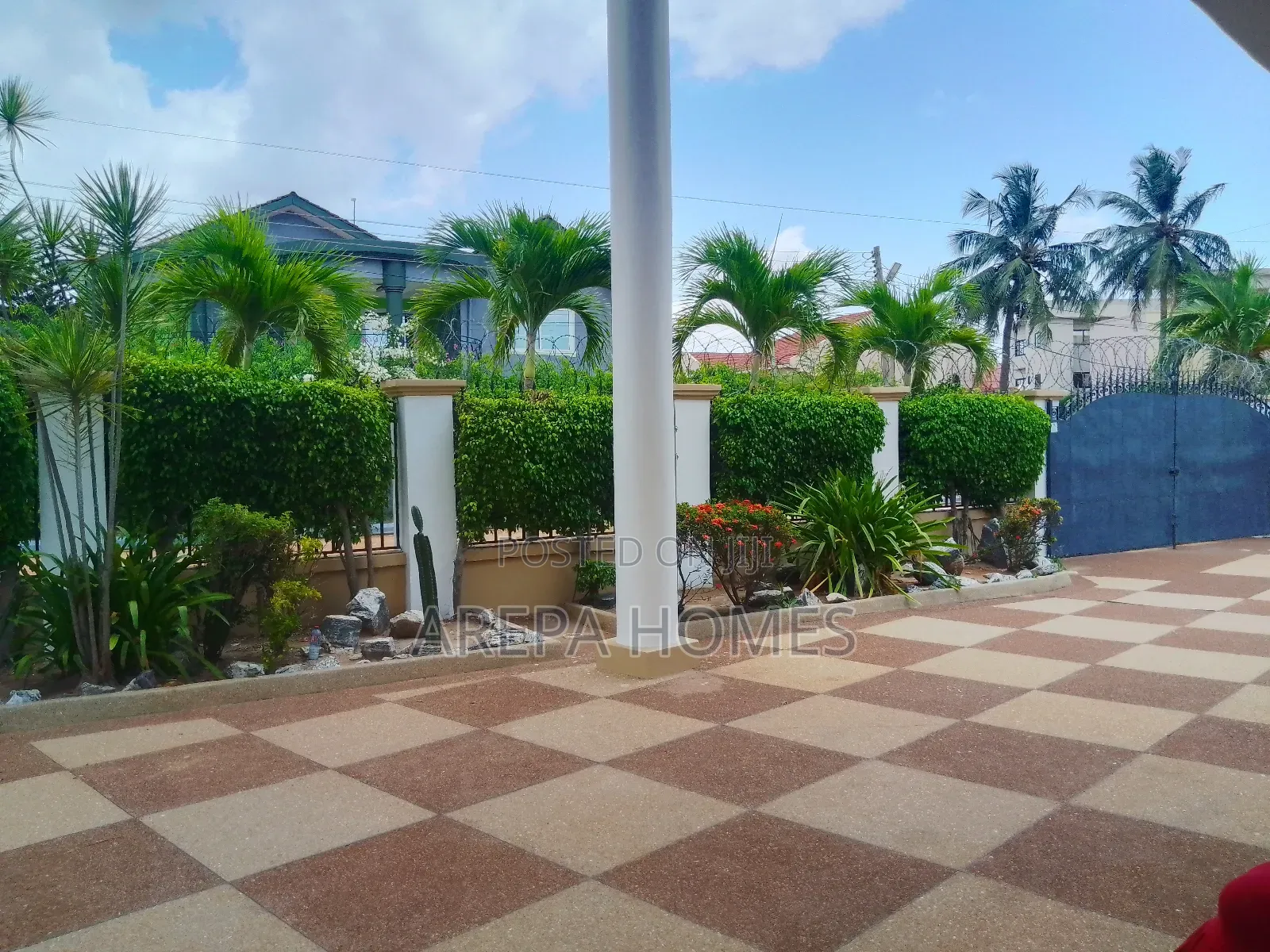 4bdrm Mansion in Arepa Homes, American House for rent