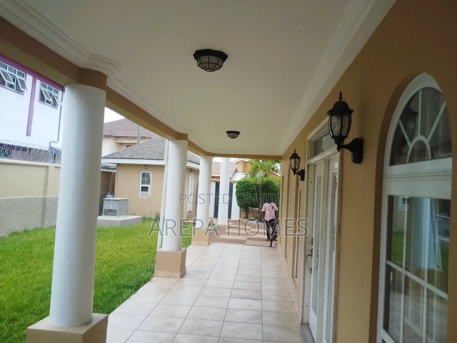 4bdrm Mansion in Arepa Homes, American House for rent