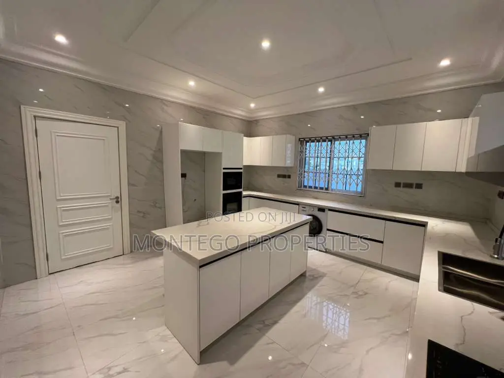 4bdrm House in East Legon, American House for rent