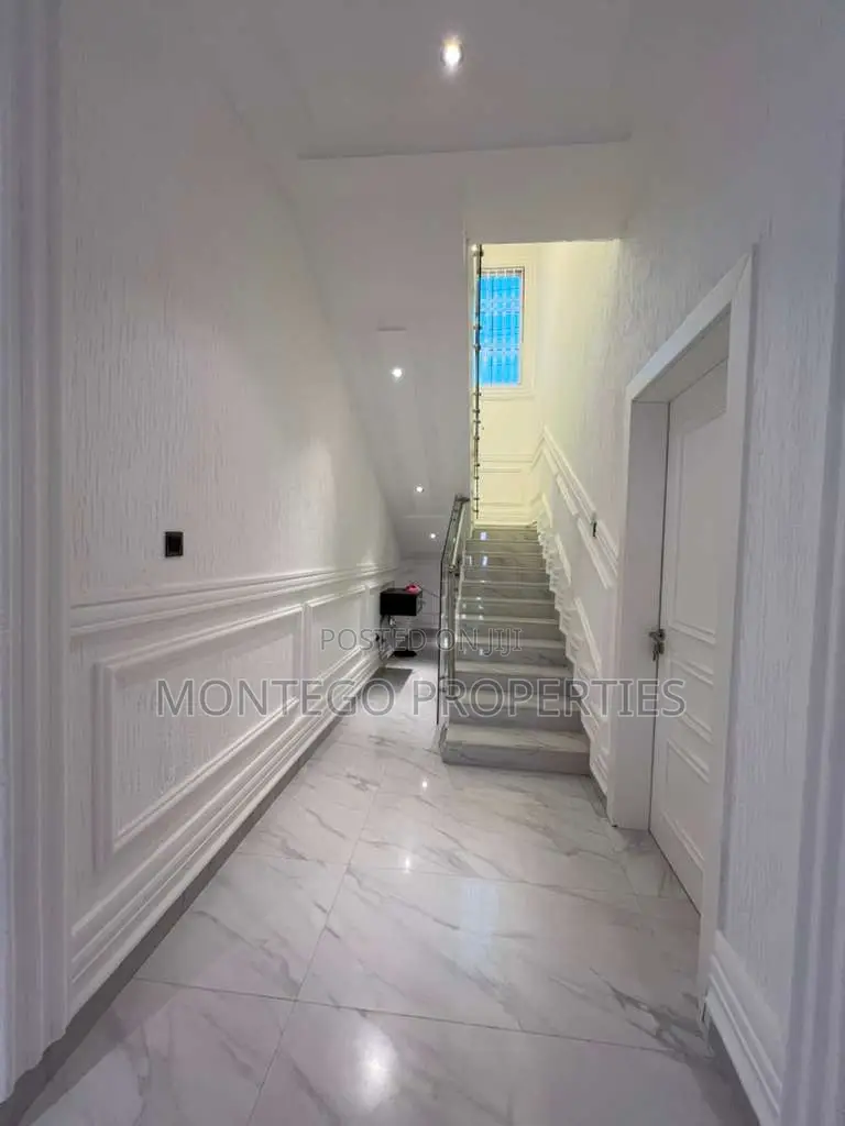 4bdrm House in East Legon, American House for rent