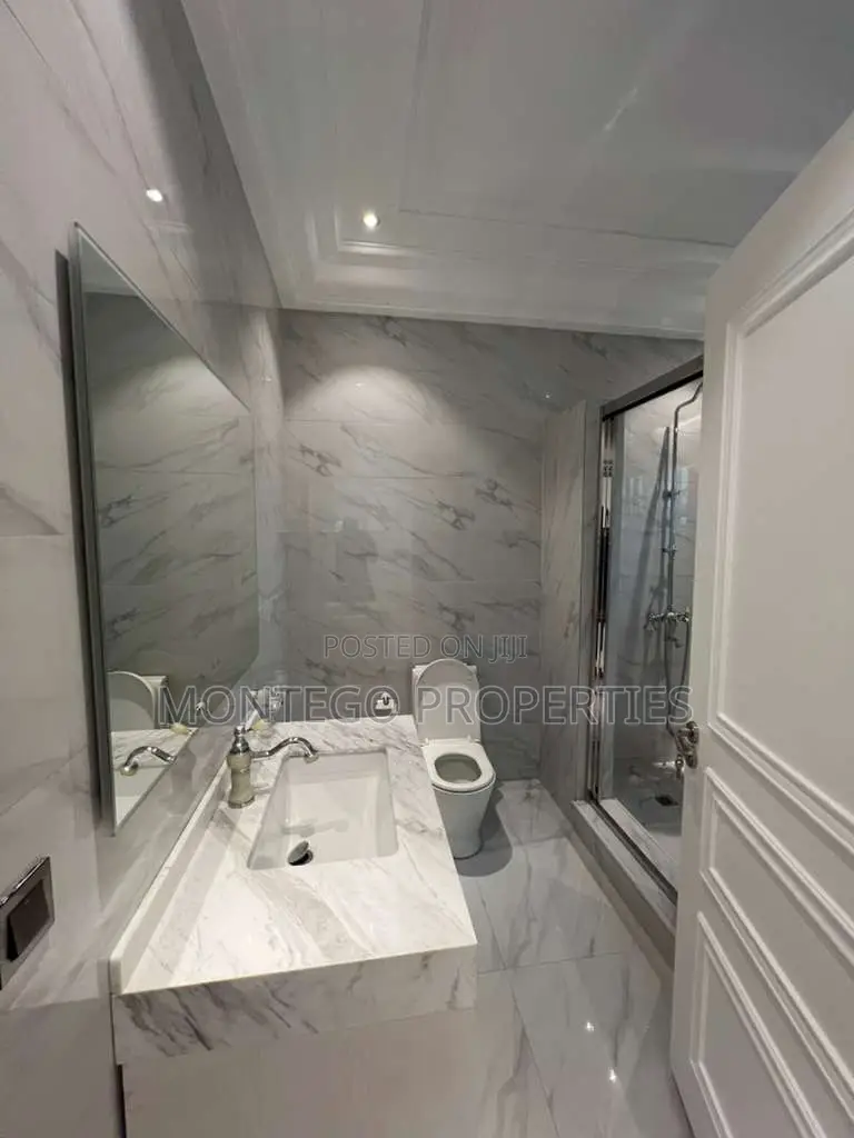 4bdrm House in East Legon, American House for rent