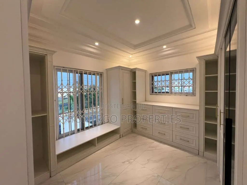 4bdrm House in East Legon, American House for rent