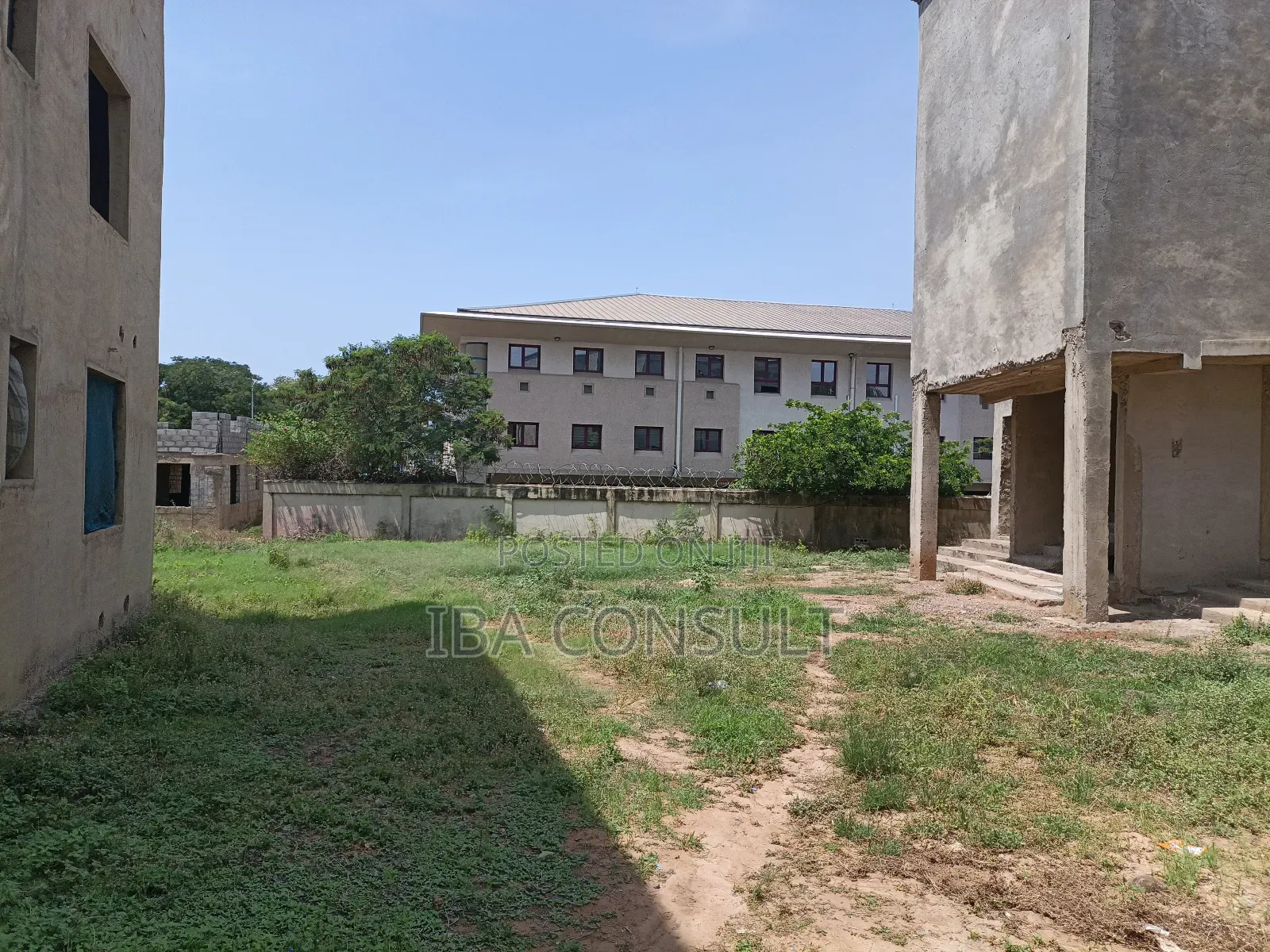 An Investor Needed to Complete Townhouse at Cantoment