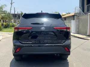 Toyota Highlander 2023 Black