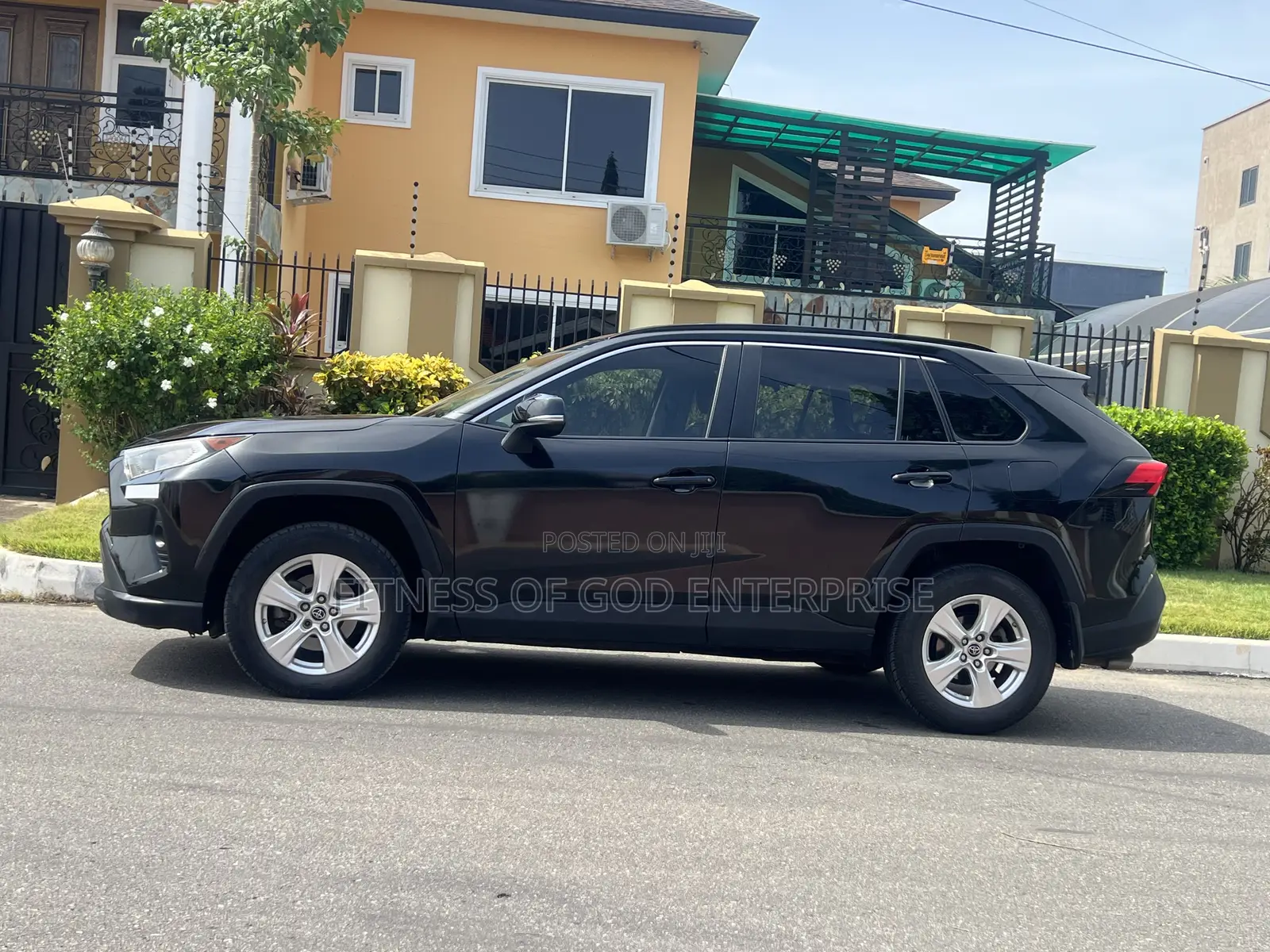 Toyota RAV4 LE AWD 2019 Black