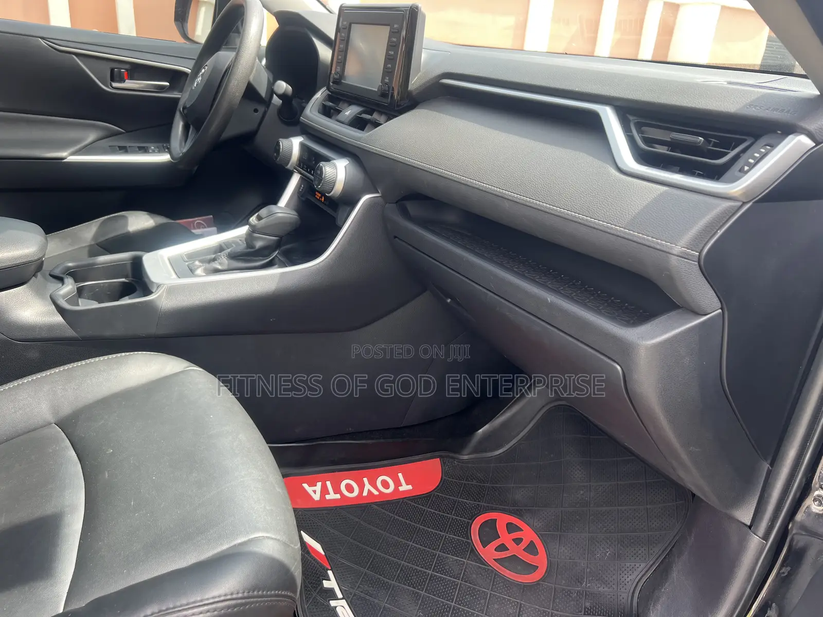 Toyota RAV4 LE AWD 2019 Black