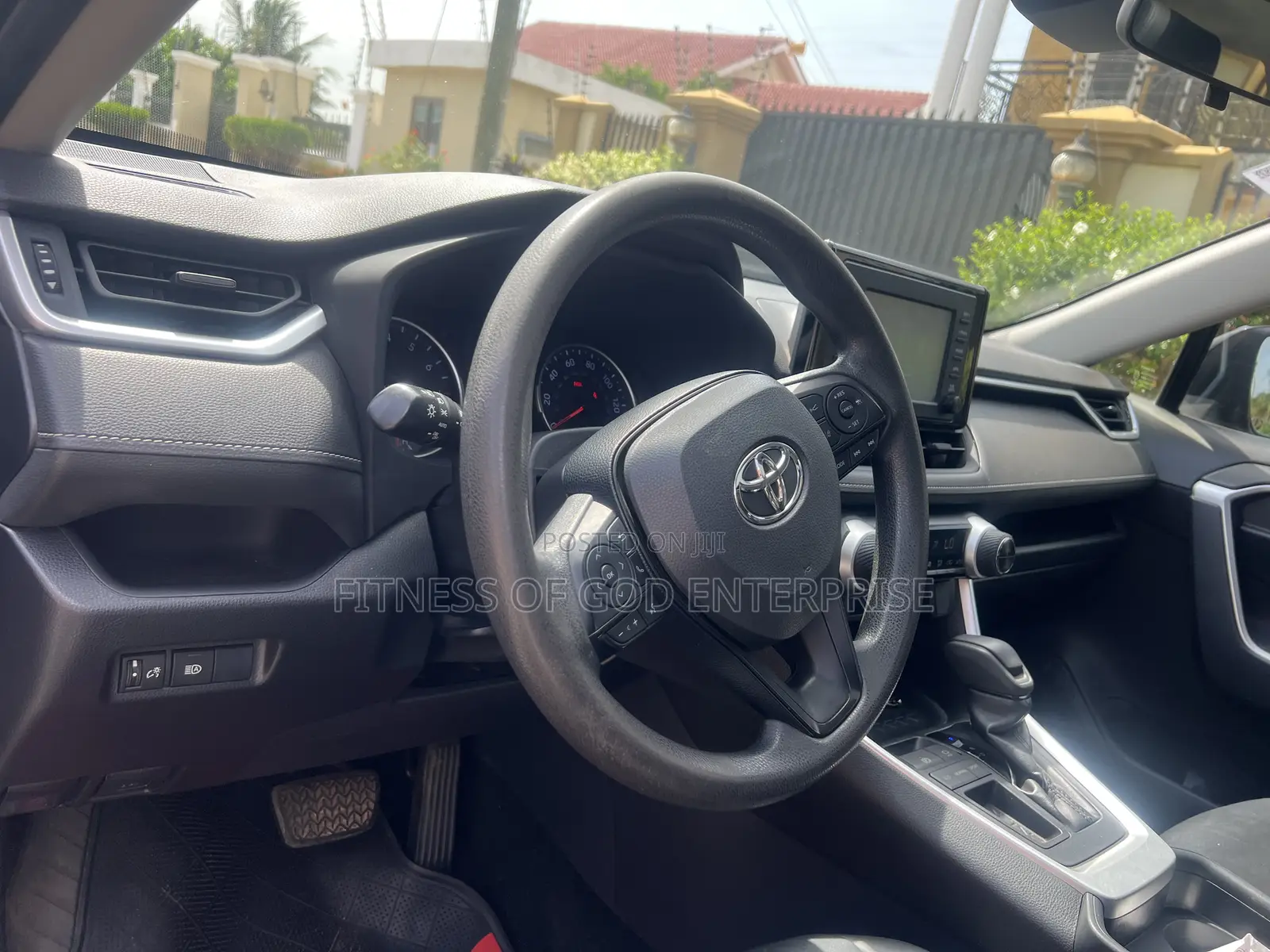 Toyota RAV4 LE AWD 2019 Black