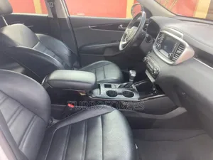 Kia Sorento 2020 White