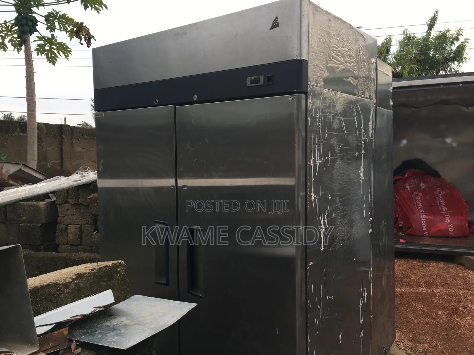 Double Door Commercial Refrigerator
