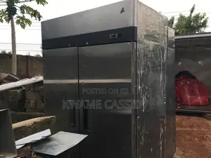 Double Door Commercial Refrigerator