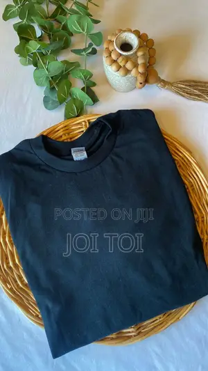 Plain Original Gildan T-Shirt
