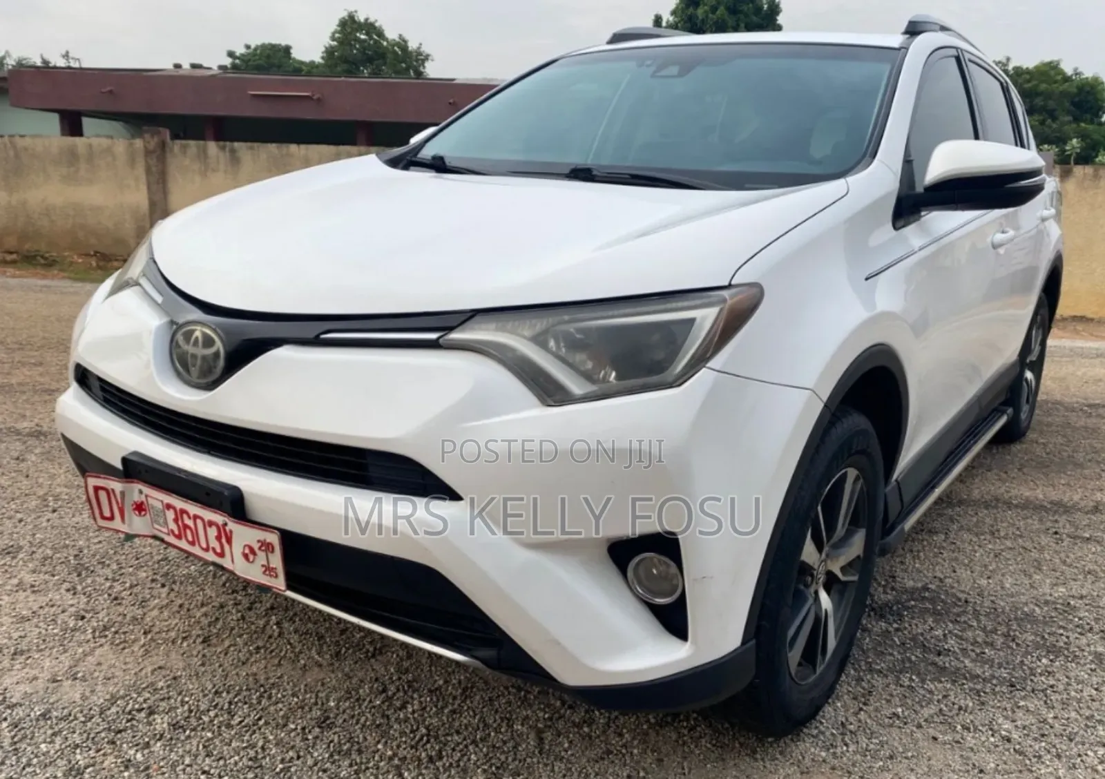 Toyota RAV4 XLE AWD (2.5L 4cyl 6A) 2017 White
