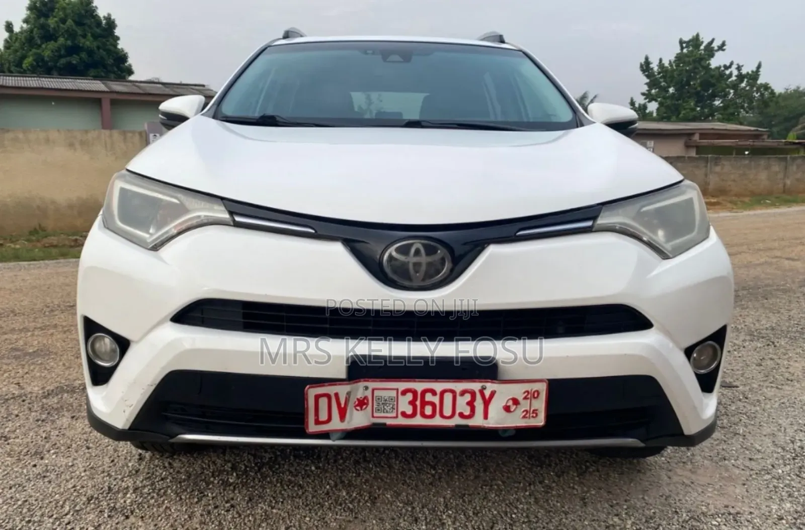 Toyota RAV4 XLE AWD (2.5L 4cyl 6A) 2017 White