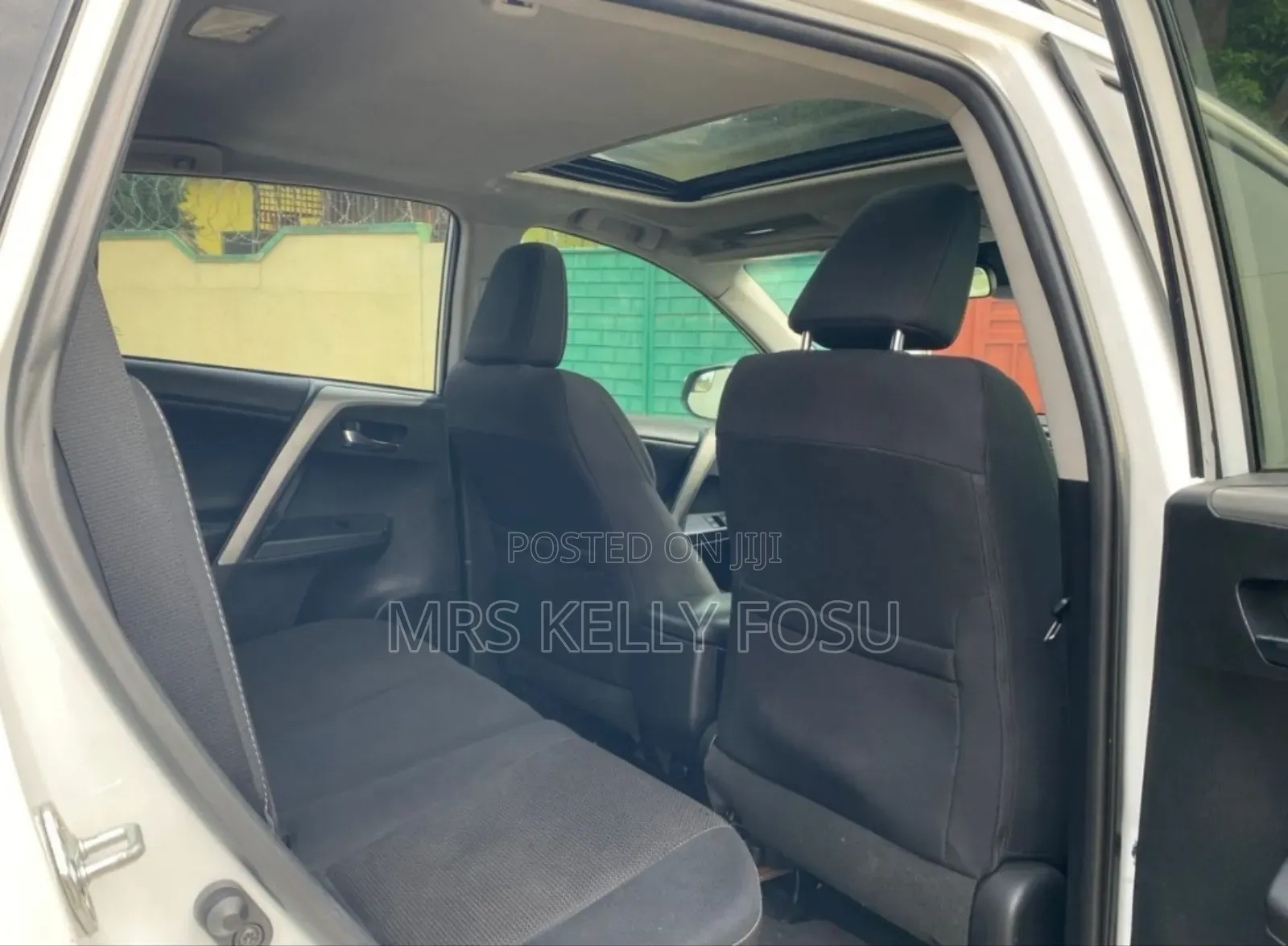 Toyota RAV4 XLE AWD (2.5L 4cyl 6A) 2017 White
